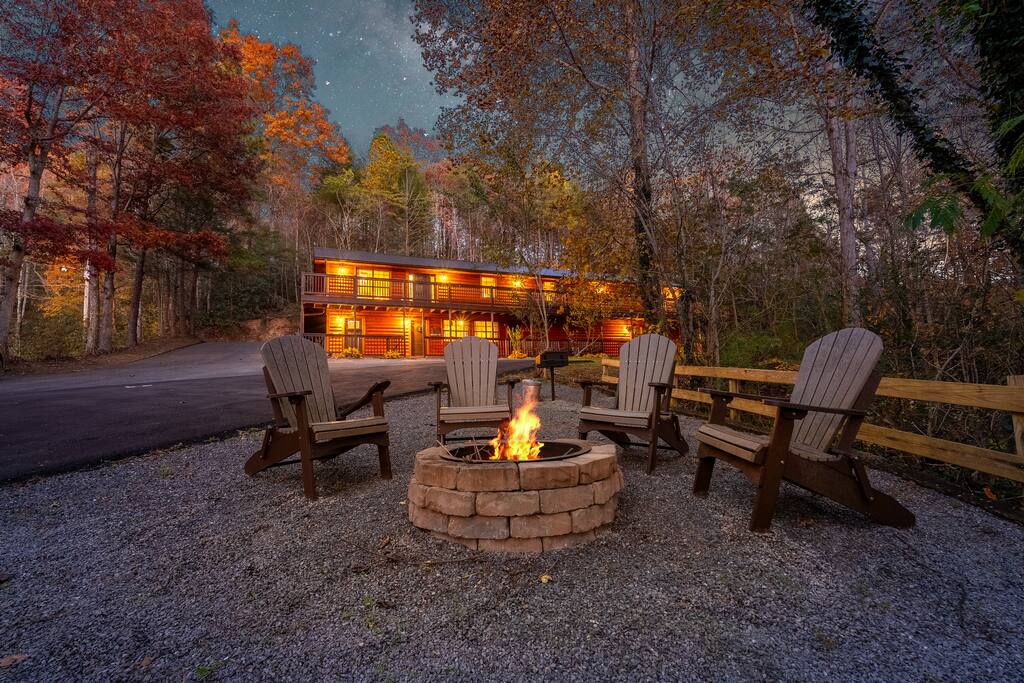 Should’ve Been a Cowboy Gatlinburg cabin